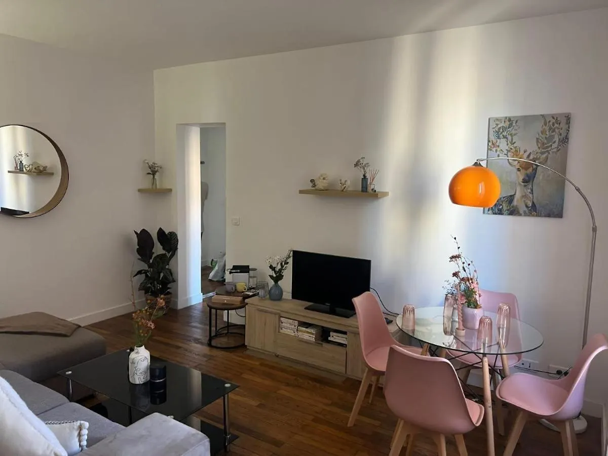 Cosy Haven Paris 14 Apartment